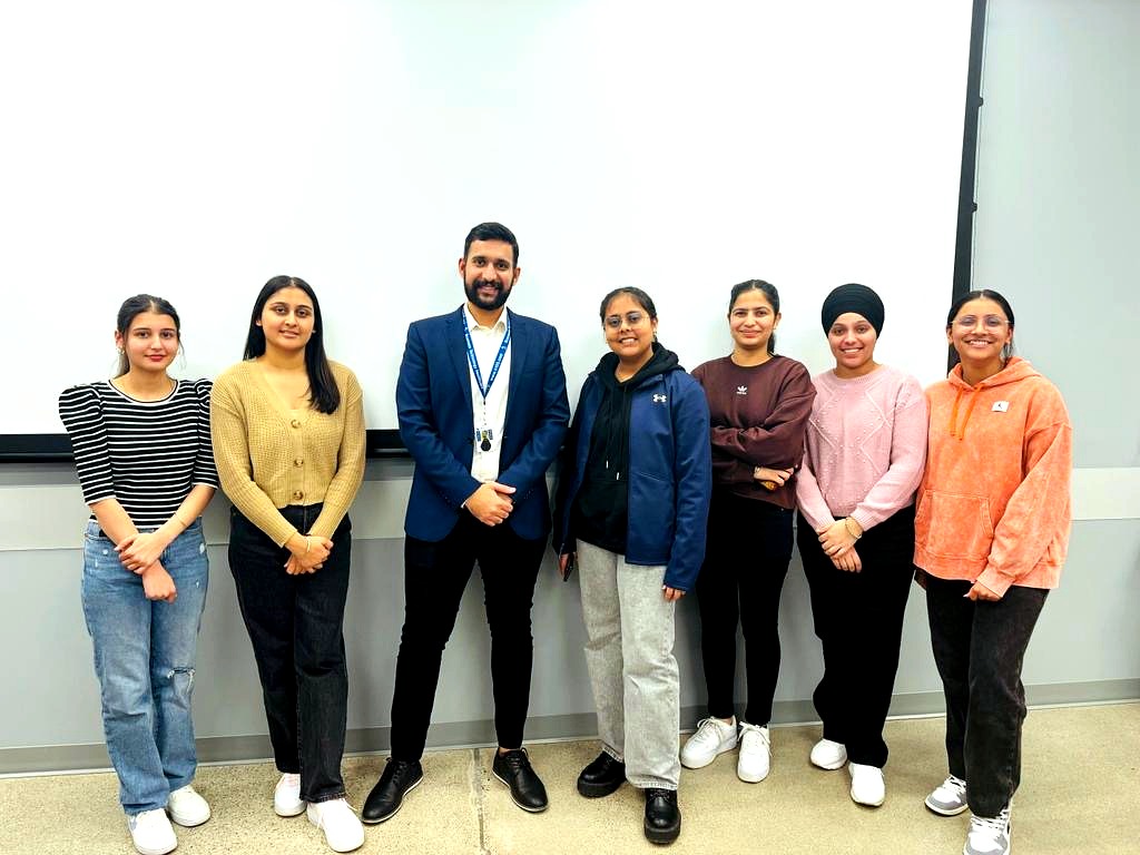 Sahil Sharma with a smaller group of learners